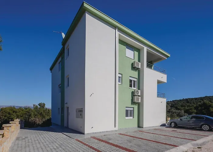 One-bedroom Saldun With Sea View 09 * Trogir