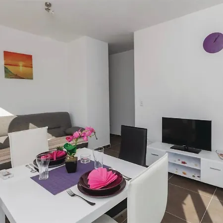 One-bedroom Saldun With Sea View 09 *