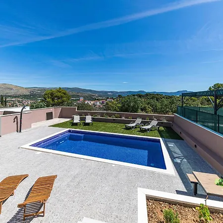 One-bedroom Saldun With Sea View 09 Appartement Trogir